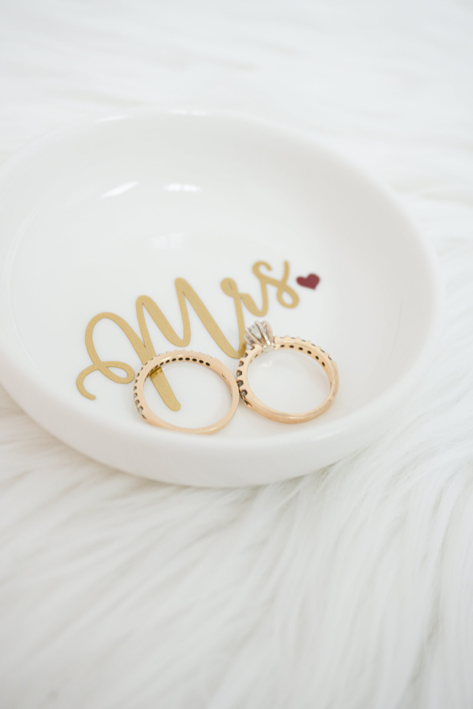 Mrs with Heart Ring Dish