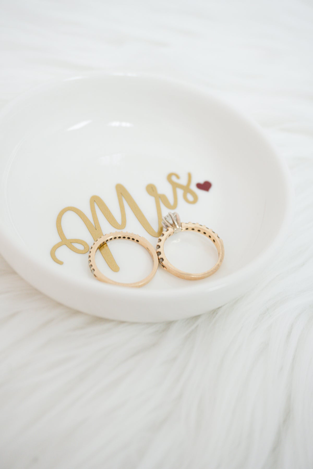 Mrs with Heart Ring Dish