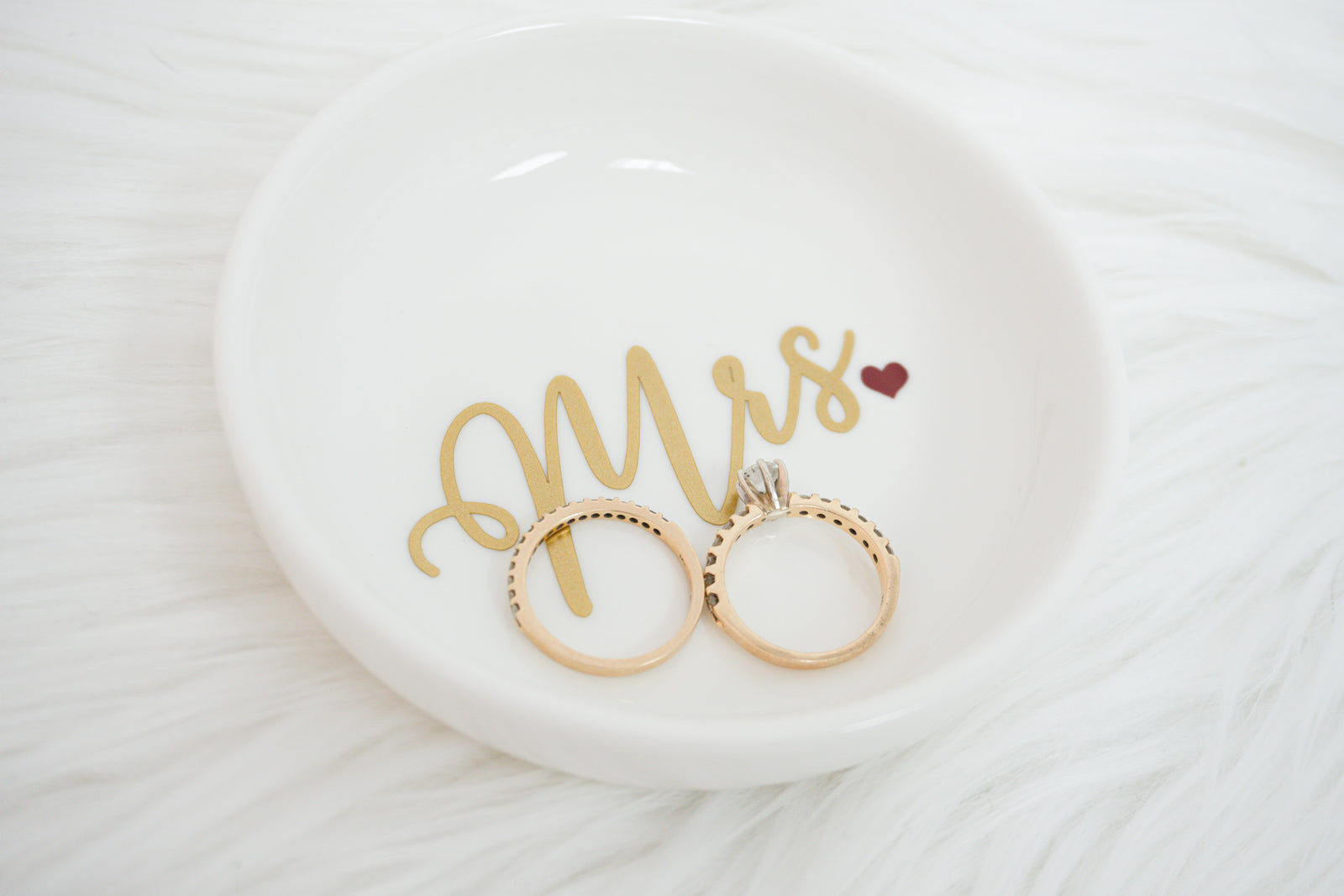 Mrs with Heart Ring Dish