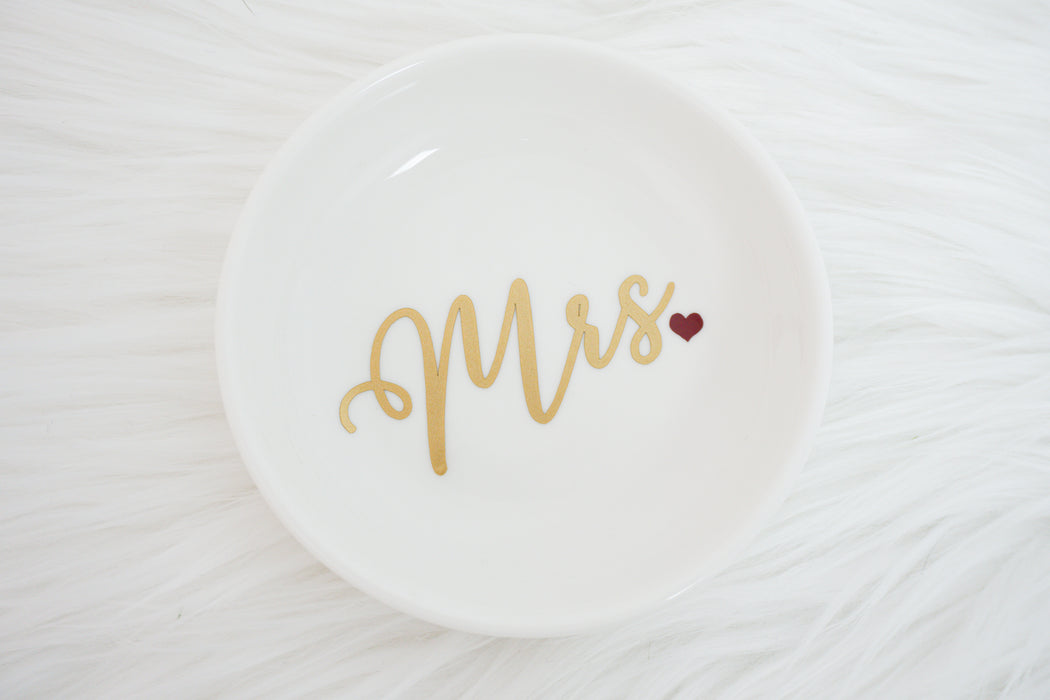 Mrs with Heart Ring Dish