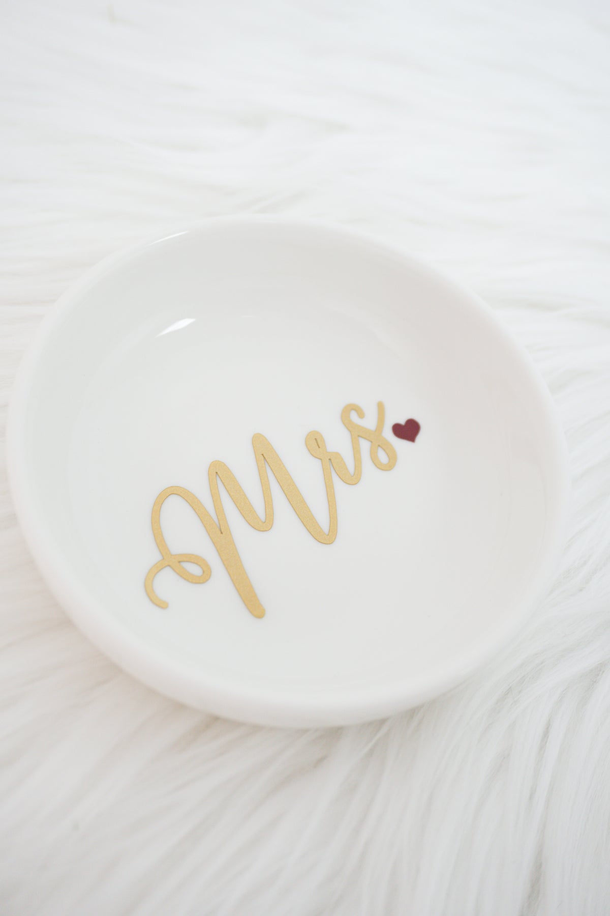 Mrs with Heart Ring Dish
